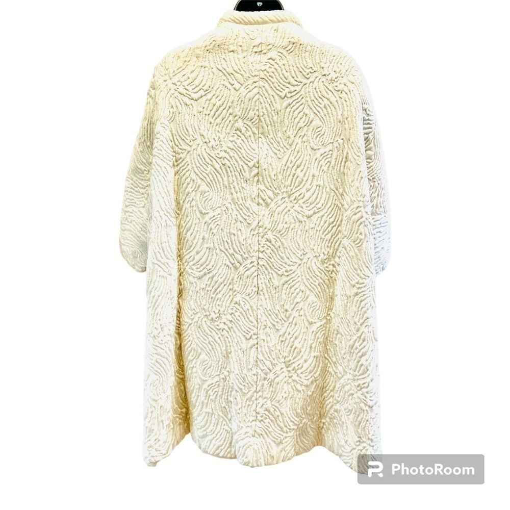 Vintage Jackie Kennedy inspired Embossed Dress Coat - Picture 3 of 12